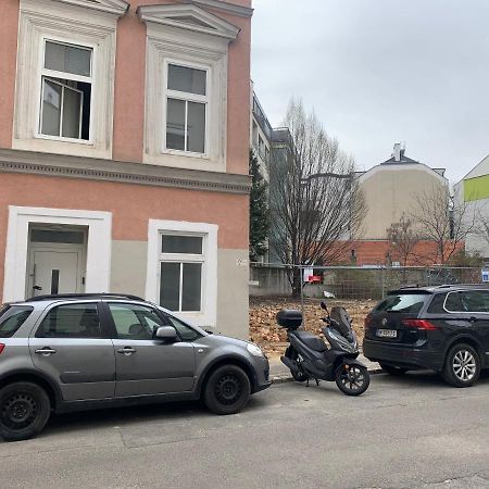 Apartamento Modern Flat With Parking Space Viena Exterior foto
