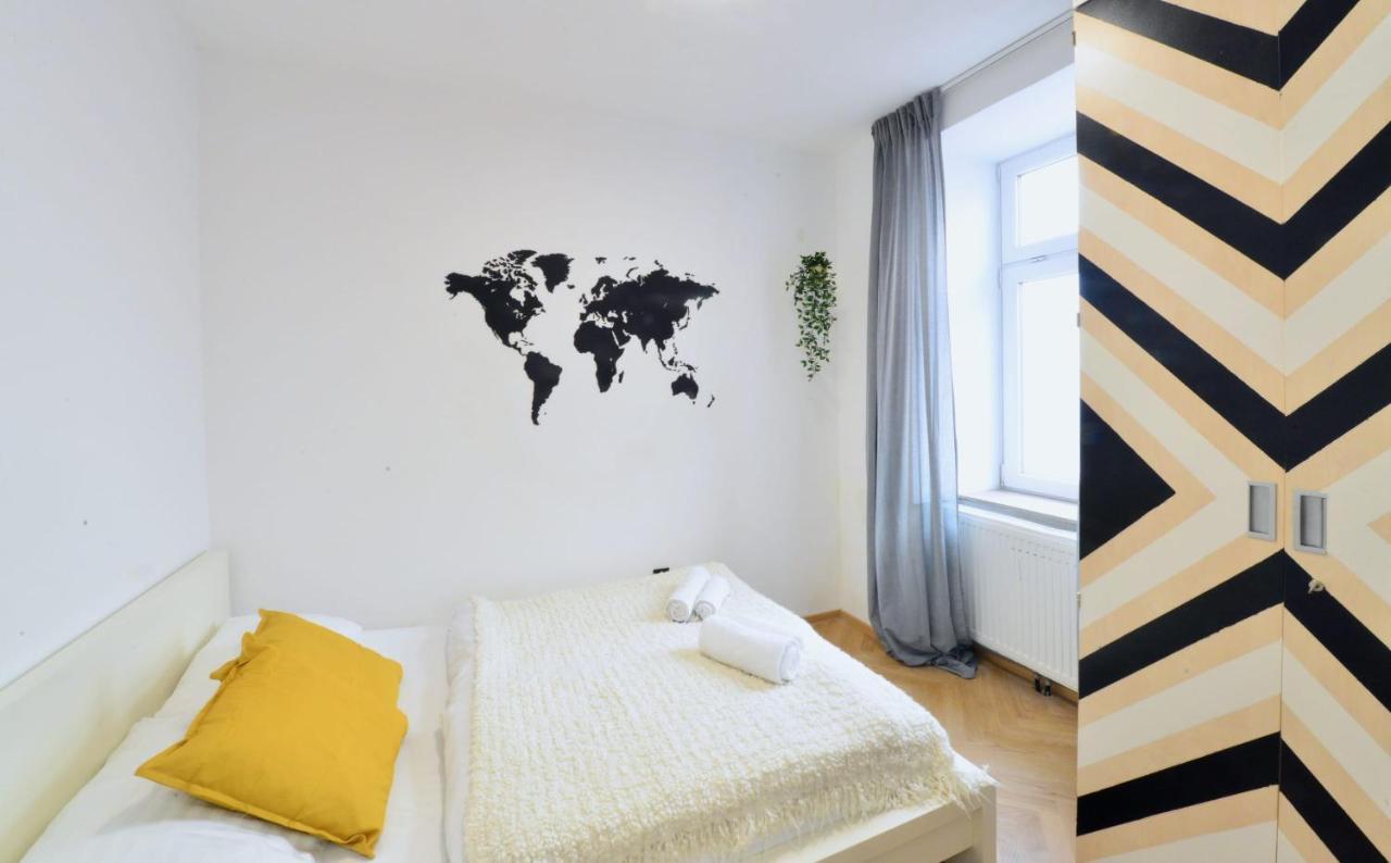 Apartamento Modern Flat With Parking Space Viena Exterior foto