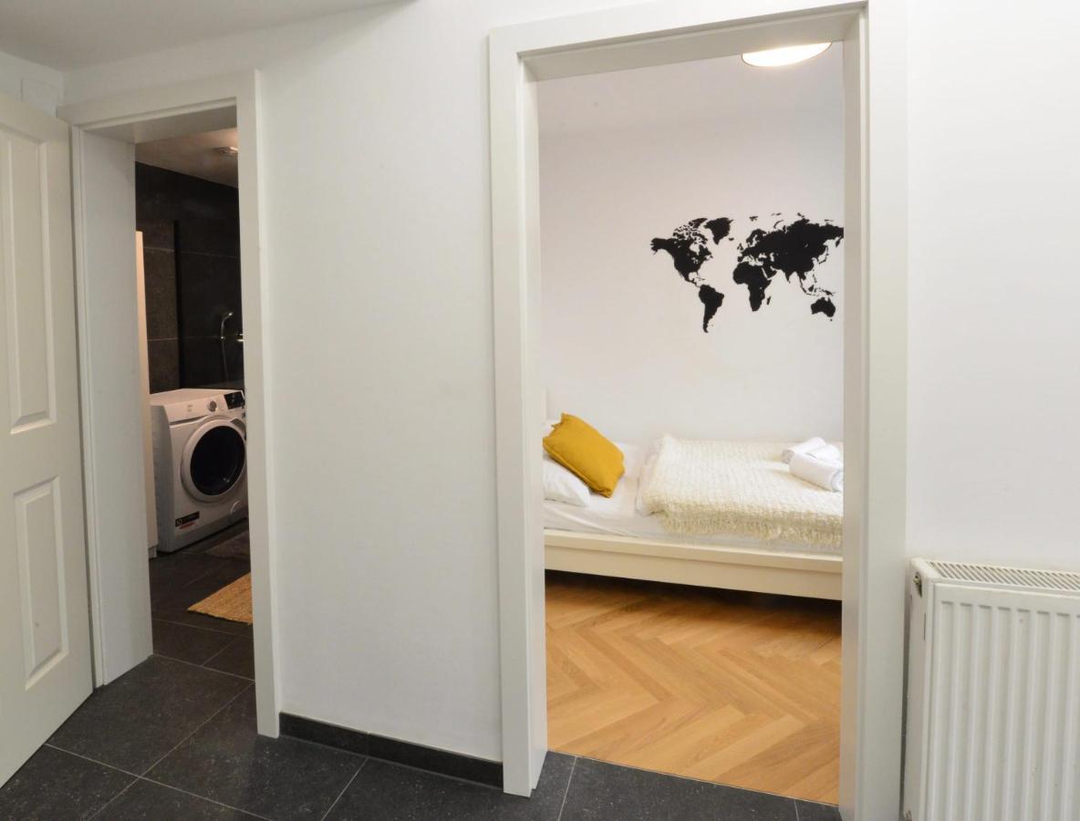 Apartamento Modern Flat With Parking Space Viena Exterior foto