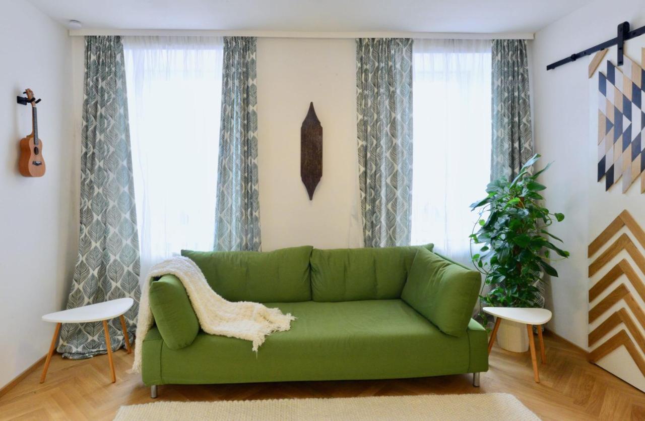 Apartamento Modern Flat With Parking Space Viena Exterior foto