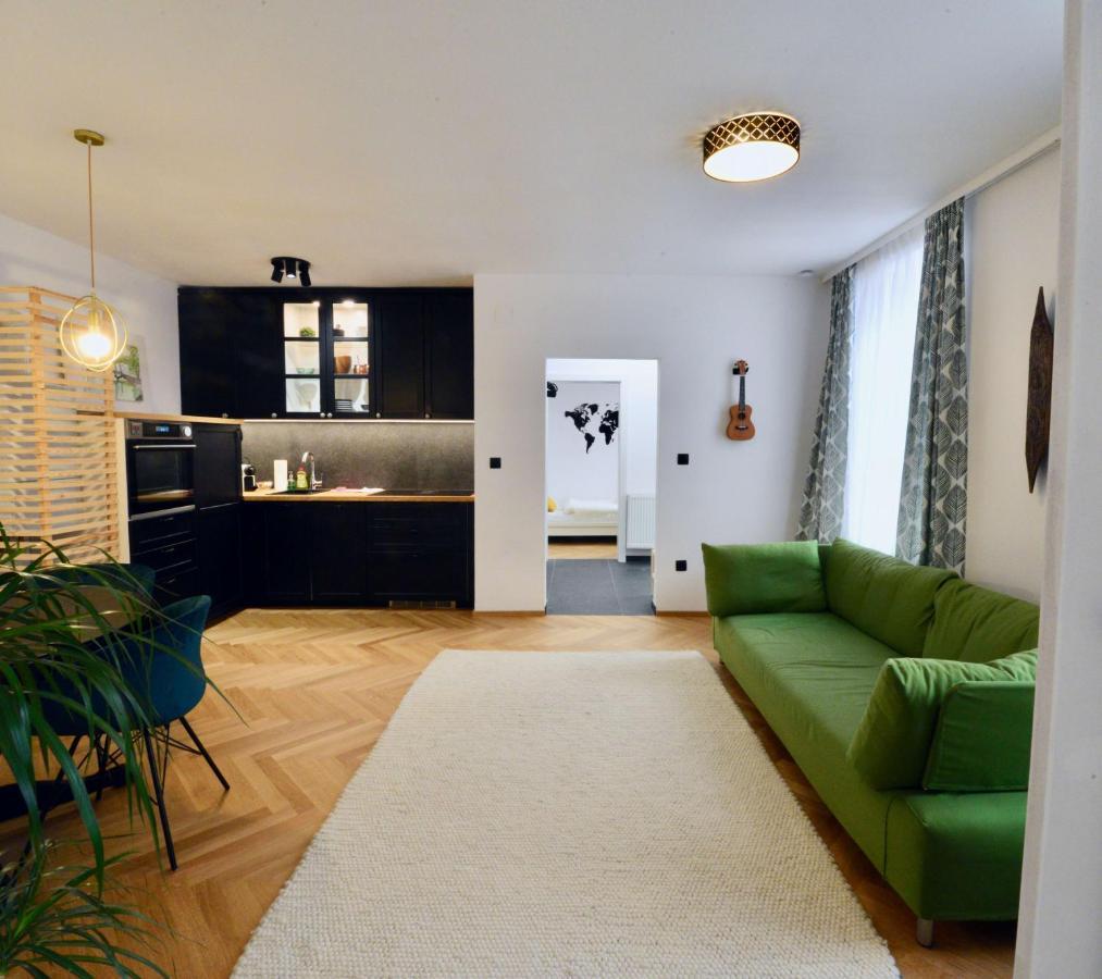 Apartamento Modern Flat With Parking Space Viena Exterior foto