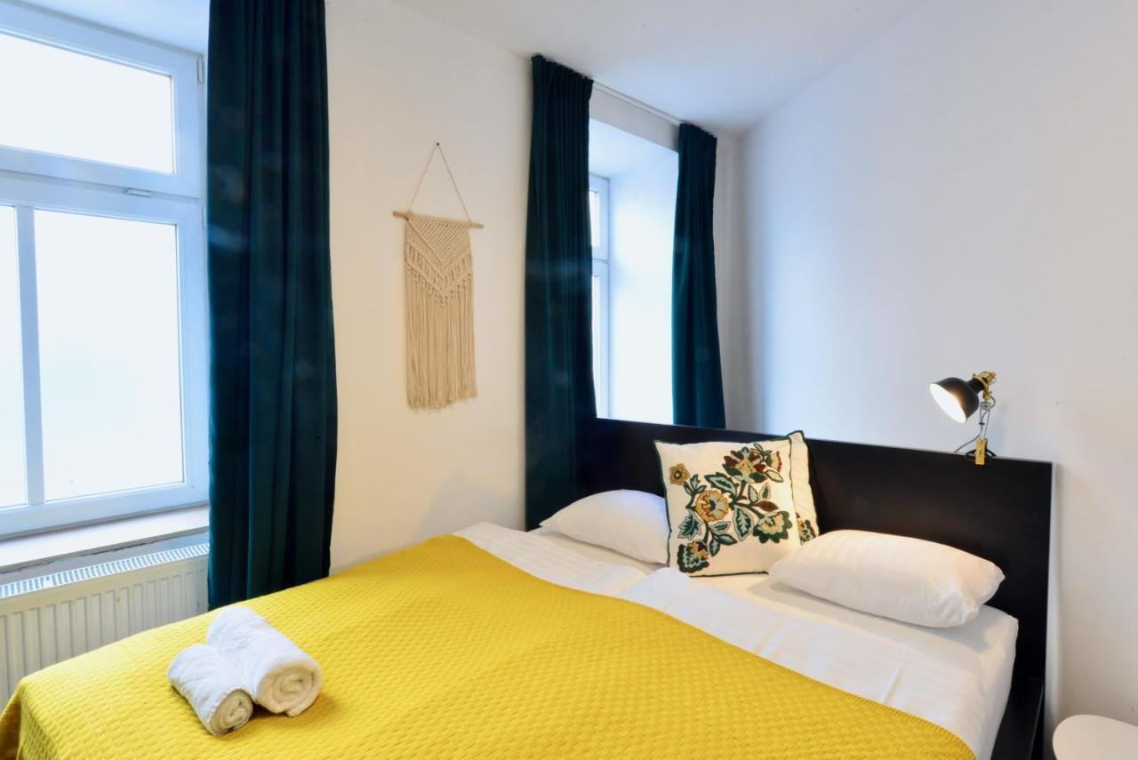Apartamento Modern Flat With Parking Space Viena Exterior foto