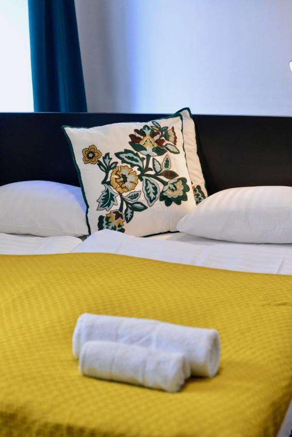 Apartamento Modern Flat With Parking Space Viena Exterior foto