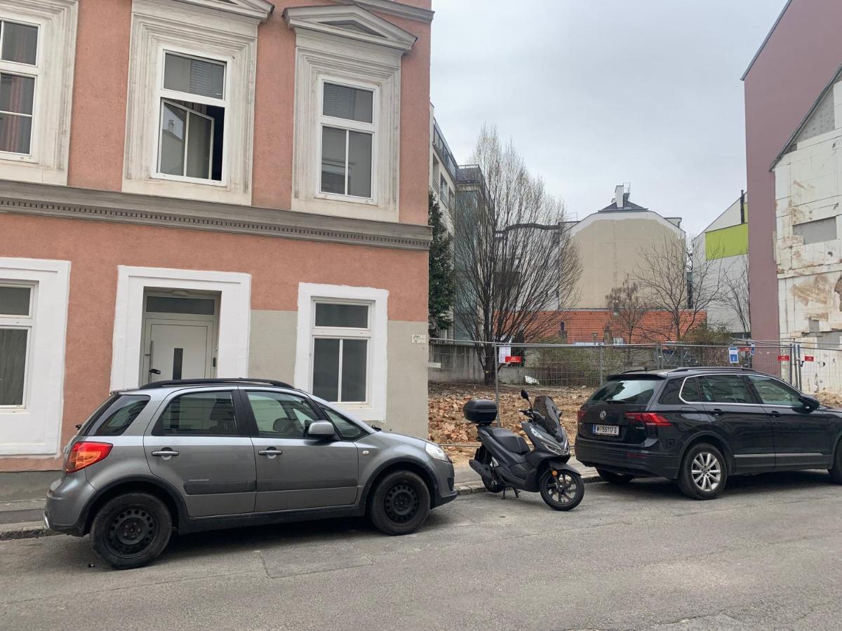 Apartamento Modern Flat With Parking Space Viena Exterior foto